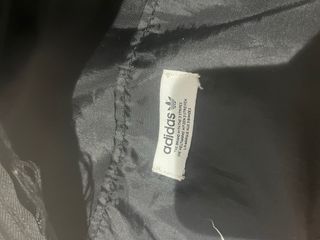 Mochila Adidas Negra con Rayas Blancas