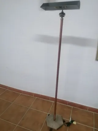 Lámpara de pie vintage madera y metal