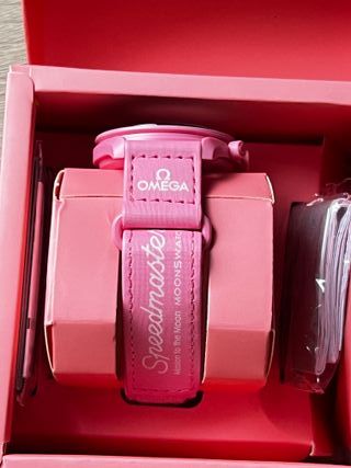 Omega Mission to the Moonphase Pink