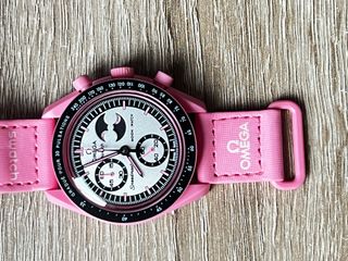Omega Mission to the Moonphase Pink