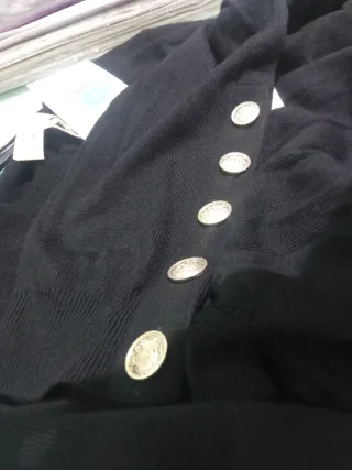 Jersey SÉZANE Paulo negro con botones dorados