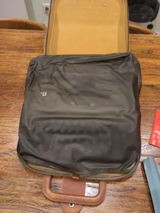 Máquina de escribir Olivetti Pluma 22