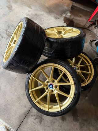 Llantas BMW 19 763M replica doradas con neumaticos