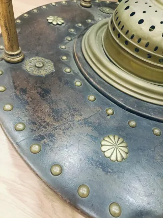 Mesa centro antiguo brasero dorado