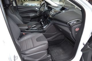 Ford Kuga 1.6i 150CV Titanium