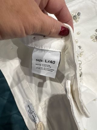 Pantalones Zac & Zoe blancos con pedrería