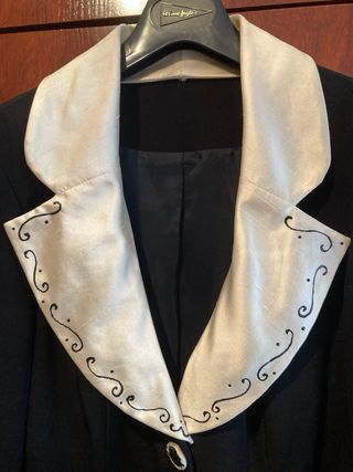 Conjunto chaqueta y vestido negro y blanco