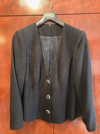 Conjunto chaqueta y vestido negro y blanco