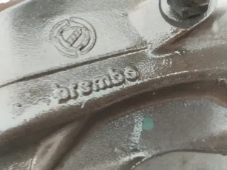 Pinzas Brembo 4 pistones Alfa Romeo