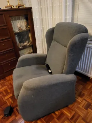Butaca reclinable alzador gris