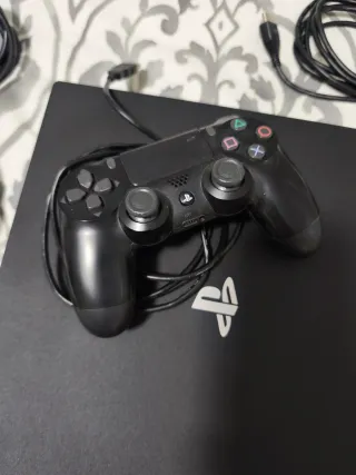 PS4 Pro + Guitarra + Juegos
