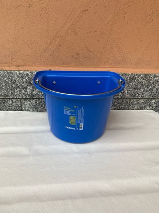 Mangiatoia blu per cavalli