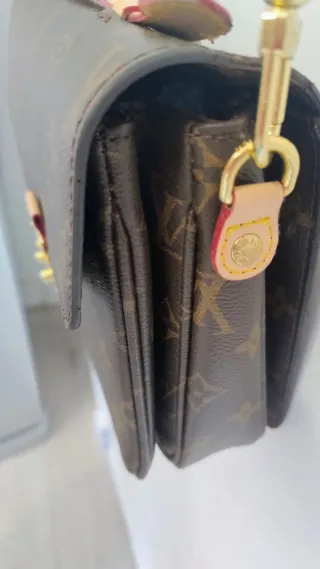 Borsa Louis Vuitton tracolla mano