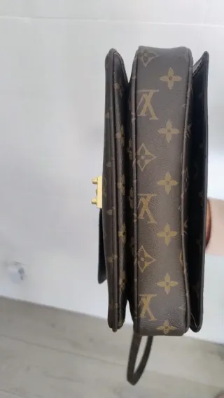 Borsa Louis Vuitton tracolla mano