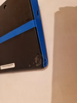 Consola Nintendo 2DS Negra - Piezas