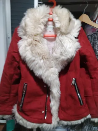 Chaqueta roja con pelo Talla S