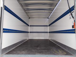 IVECO DAILY 3.0 CHASIS CAJA CERRADA CON TRAMPILLA