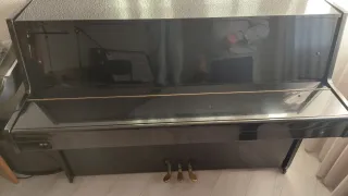 Piano de pared ROYALE Negro Brillo