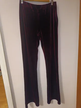 Pantalón campana terciopelo granate Renatta&Go