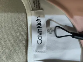 Camisa Calvin Klein Blanca y Rosa