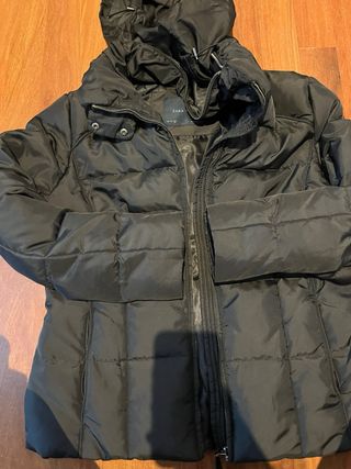 Cazadora de plumas negra