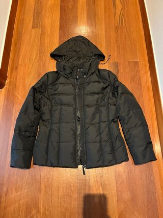 Cazadora de plumas negra