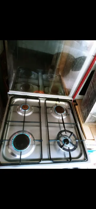 Cocina Indesit Acero Inox 4 fuegos