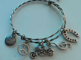 Pulseras y Brazaletes