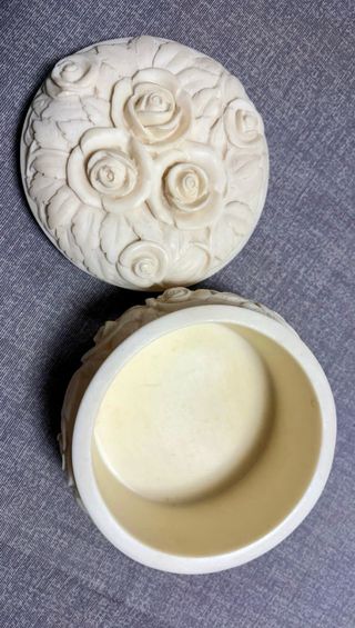 Caja decorada con rosas