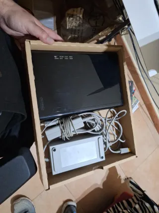 Nintendo Wii U Mario & Luigi Premium Pack