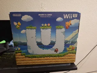 Nintendo Wii U Mario & Luigi Premium Pack