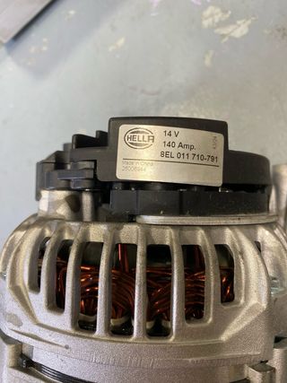 Alternador HELLA 14V 140A