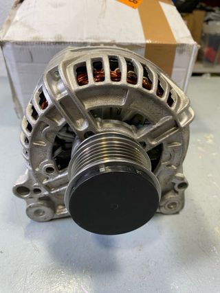 Alternador HELLA 14V 140A