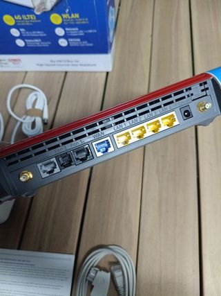 AVM FRITZ!Box 6890 LTE- Routers inalámbricos