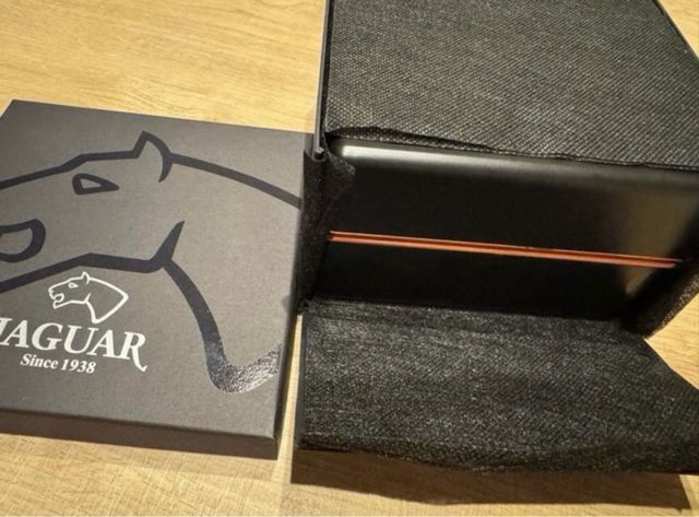 Caja de reloj Jaguar