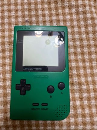 Pack GameBoy Pocket Verde + Pokémon Oro