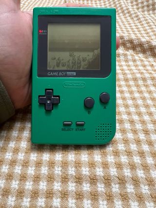 Pack GameBoy Pocket Verde + Pokémon Oro