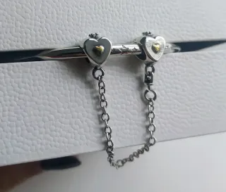 Cadena de seguridad corazones