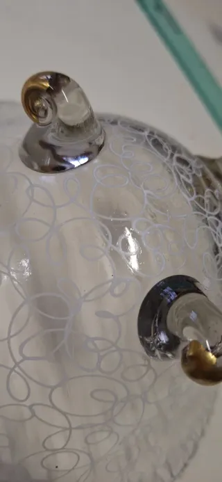 Ciotola in vetro con piedini