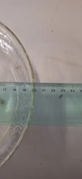 Ciotola in vetro con piedini