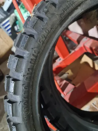 Conjunto Pneus Continental