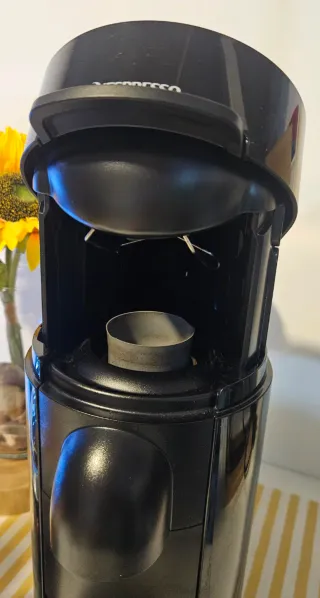 Cafetera Nespresso Vertuo Plus