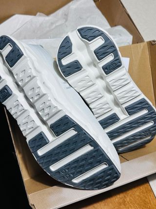 Zapatillas ON CLOUD Running Talla 40 Nuevas