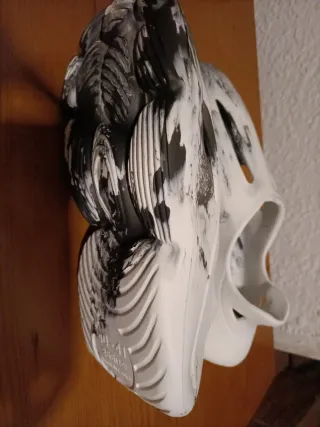 Zapatillas Goma Blancas y Negras Talla 40-41