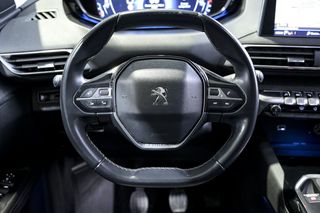 Peugeot 5008   Allure 1.6L BlueHDi 88kW 120CV SS