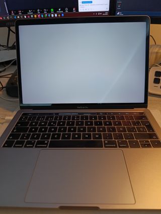 MacBook Pro 13 2016 Touch Bar i5 2.9 8GB Retina