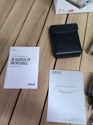 Asus ZenBeam Go E1Z - Proyector USB de bolsillo