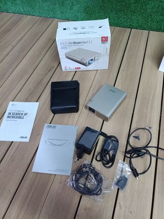 Asus ZenBeam Go E1Z - Proyector USB de bolsillo