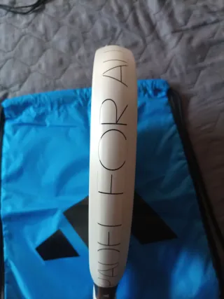 Pala de pádel Adidas Metalbone 09