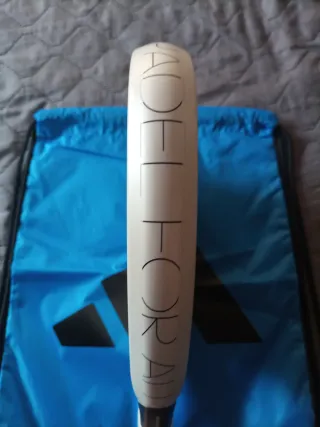 Pala de pádel Adidas Metalbone 09